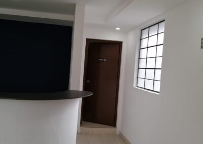 Se renta Primer Nivel de casa Para Clínicas u Oficina en Zona 10