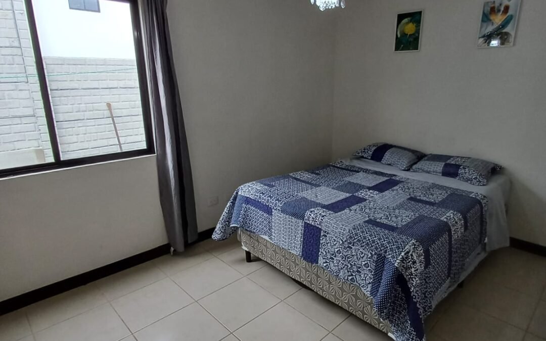 Se renta casa nueva en Condado Santa Fe, Carretera el Salvador